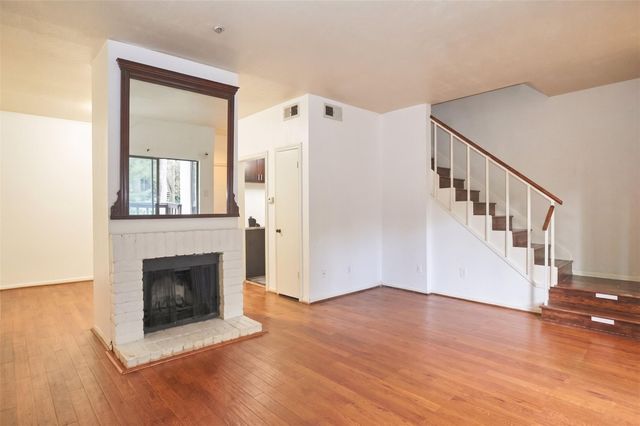 11711 Memorial Drive, Houston, TX 77024