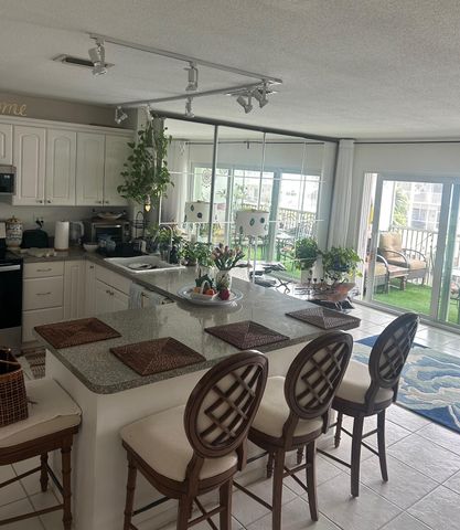 121 Wettaw Lane 214, North Palm Beach, FL 33408