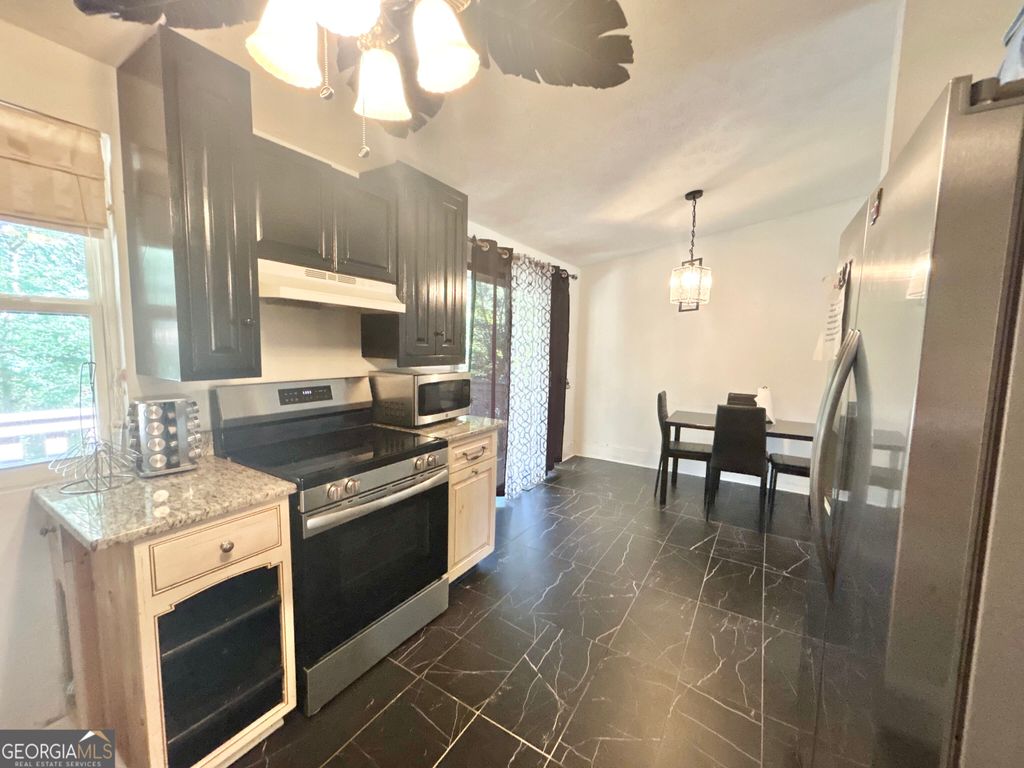 2877 SW Woodburn Court SW, College Park, GA 30349 — photo 4