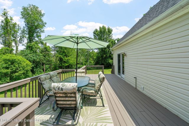 58 Van Deusen Road, Hudson, NY 12534