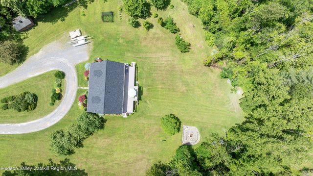 58 Van Deusen Road, Hudson, NY 12534