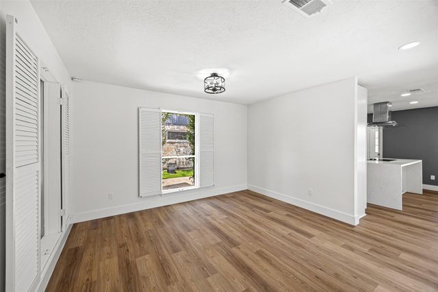 12210 Waldemar Drive, Houston, TX 77077