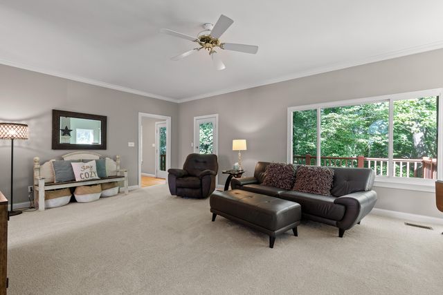 2305 Covington Cove Lane, Signal Mountain, TN 37377