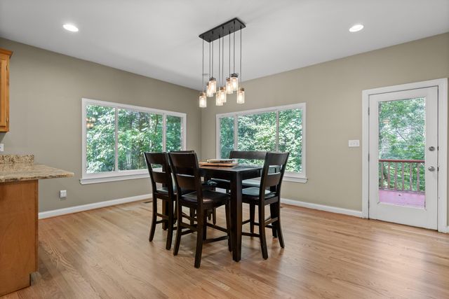 2305 Covington Cove Lane, Signal Mountain, TN 37377