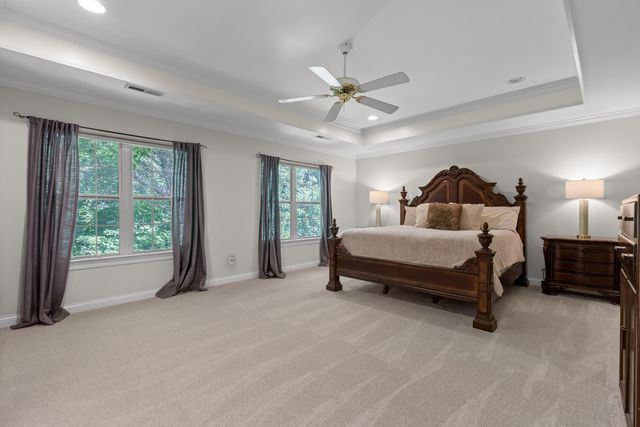 2305 Covington Cove Lane, Signal Mountain, TN 37377