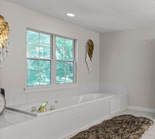2305 Covington Cove Lane, Signal Mountain, TN 37377