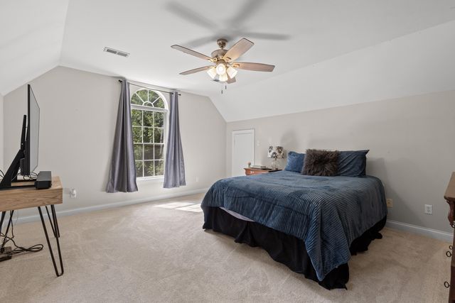 2305 Covington Cove Lane, Signal Mountain, TN 37377