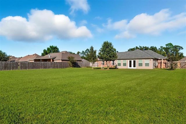 2613 E Robinwood Dr Drive, Lake Charles, LA 70611