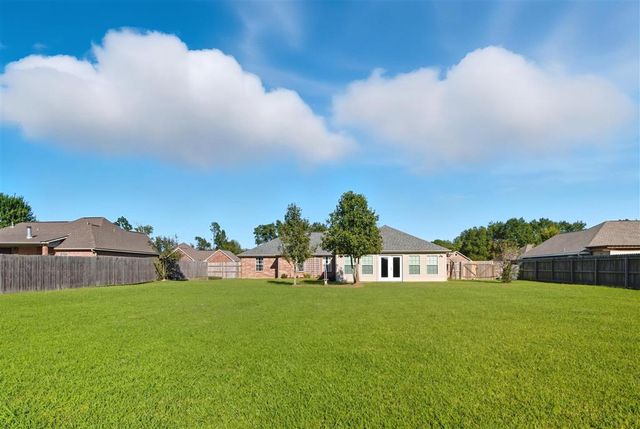 2613 E Robinwood Dr Drive, Lake Charles, LA 70611