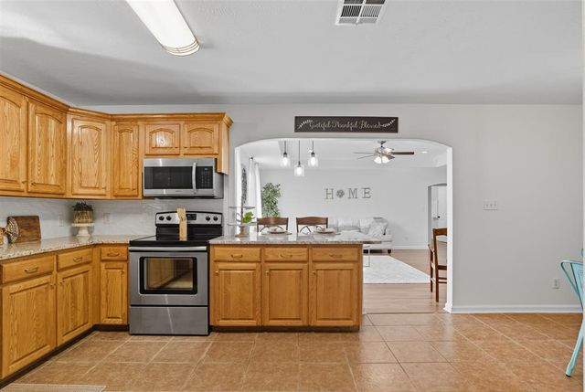 2613 E Robinwood Dr Drive, Lake Charles, LA 70611