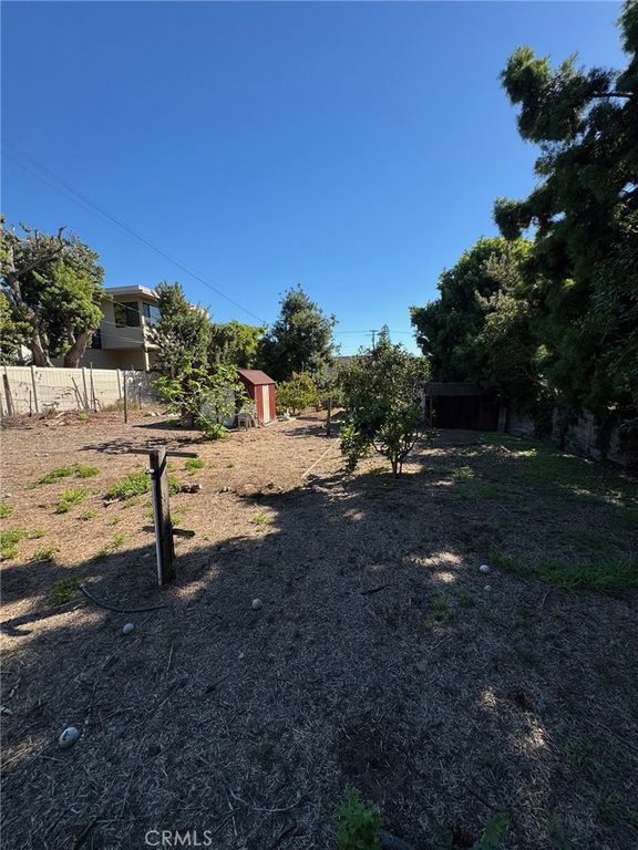 349 S Meadows Ave, Manhattan Beach, CA 90266 — photo 2