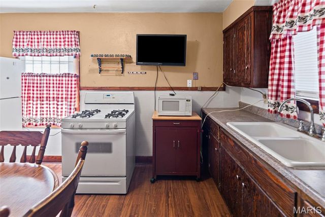 839 N 82nd Street, East St Louis, IL 62203