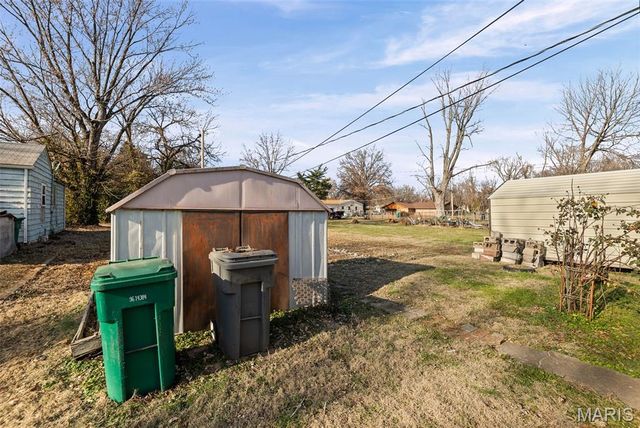 839 N 82nd Street, East St Louis, IL 62203