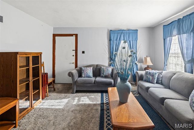 839 N 82nd Street, East St Louis, IL 62203