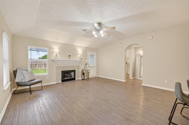 7919 Pelican Lane, Baytown, TX 77523