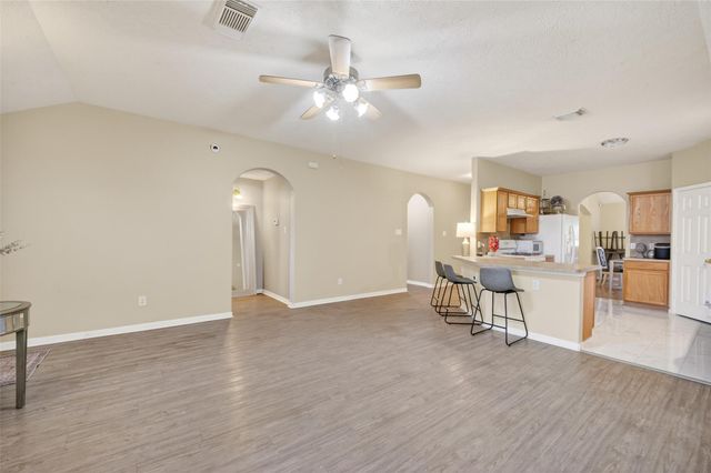 7919 Pelican Lane, Baytown, TX 77523