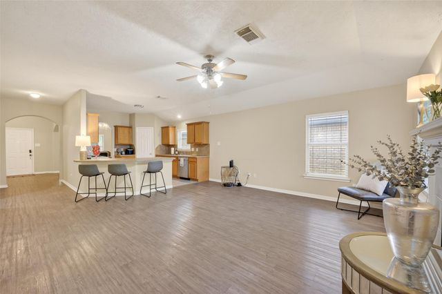 7919 Pelican Lane, Baytown, TX 77523