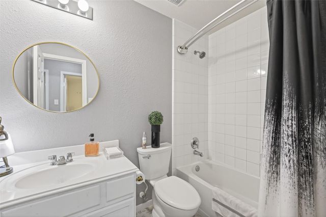 7919 Pelican Lane, Baytown, TX 77523