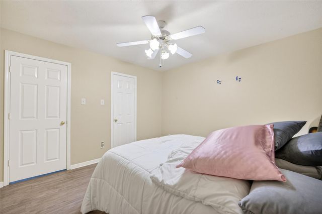7919 Pelican Lane, Baytown, TX 77523