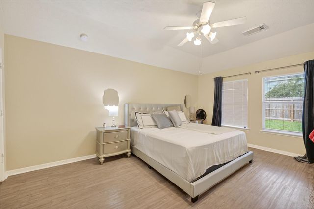 7919 Pelican Lane, Baytown, TX 77523