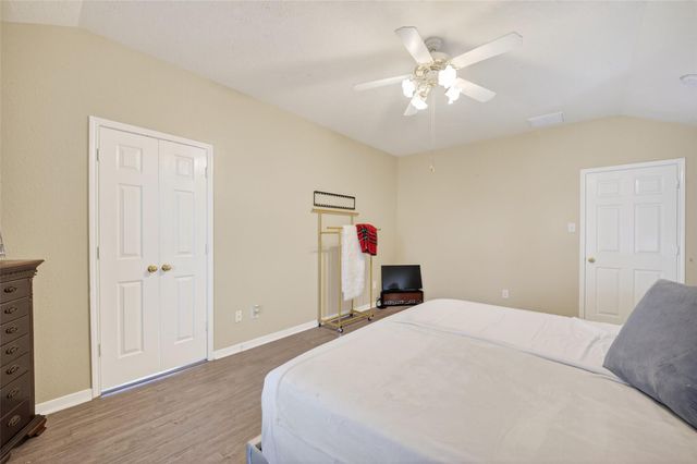 7919 Pelican Lane, Baytown, TX 77523