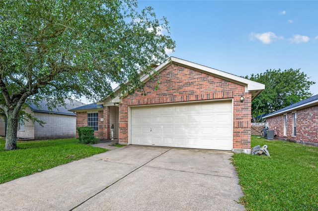 7919 Pelican Lane, Baytown, TX 77523