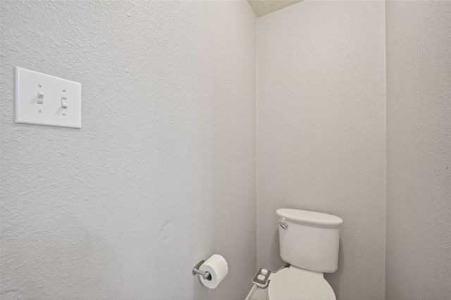 7919 Pelican Lane, Baytown, TX 77523