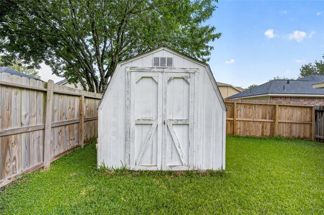 7919 Pelican Lane, Baytown, TX 77523