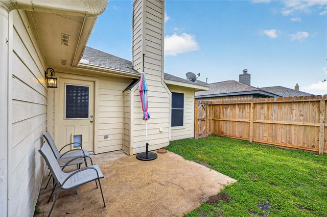 7919 Pelican Lane, Baytown, TX 77523