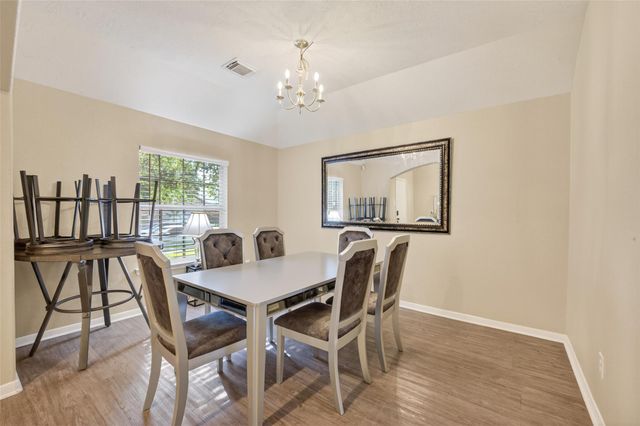 7919 Pelican Lane, Baytown, TX 77523