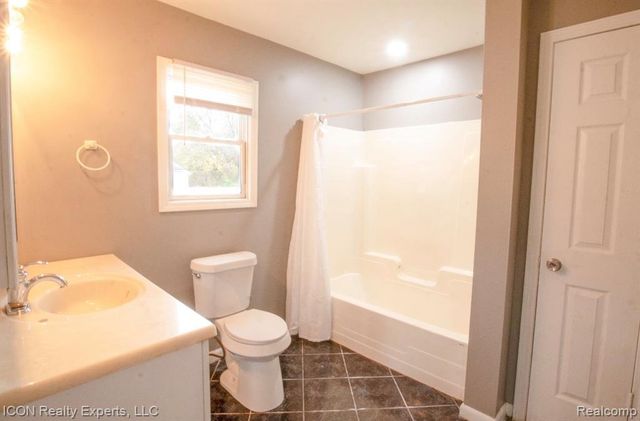 743 Hollister Street, Pontiac, MI 48340