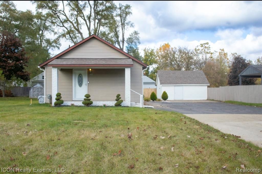 743 Hollister Street, Pontiac, MI 48340