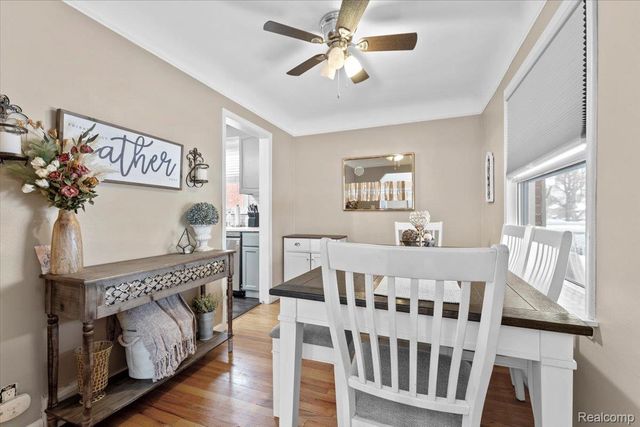 9825 Carter Avenue, Allen Park, MI 48101