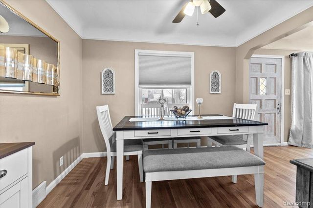 9825 Carter Avenue, Allen Park, MI 48101