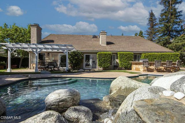 29675 Meadowmist Way, Agoura Hills, CA 91301