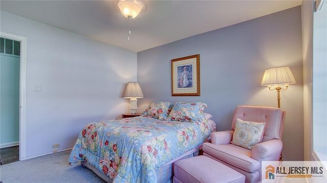 23 Bedfordshire Drive, Monroe, NJ 08831