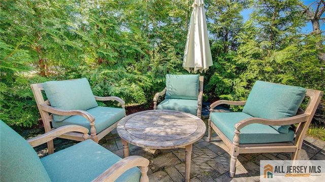 23 Bedfordshire Drive, Monroe, NJ 08831