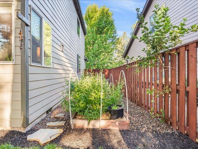 61007 Snowberry Place, Bend, OR 97702