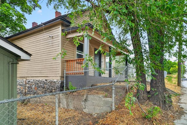1507 N Maple St, Spokane, WA 99201