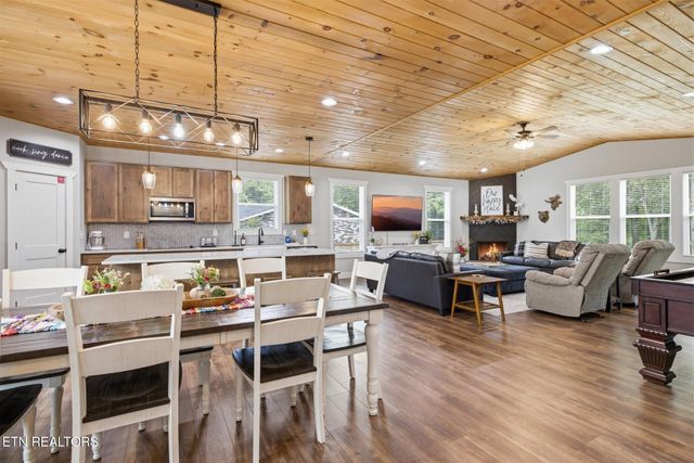 2243 Shinbone Rd, Sevierville, TN 37876