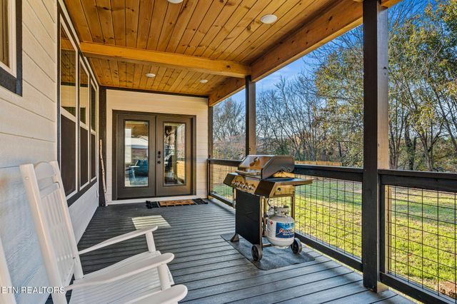 2243 Shinbone Rd, Sevierville, TN 37876