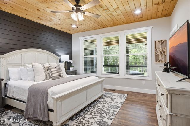 2243 Shinbone Rd, Sevierville, TN 37876