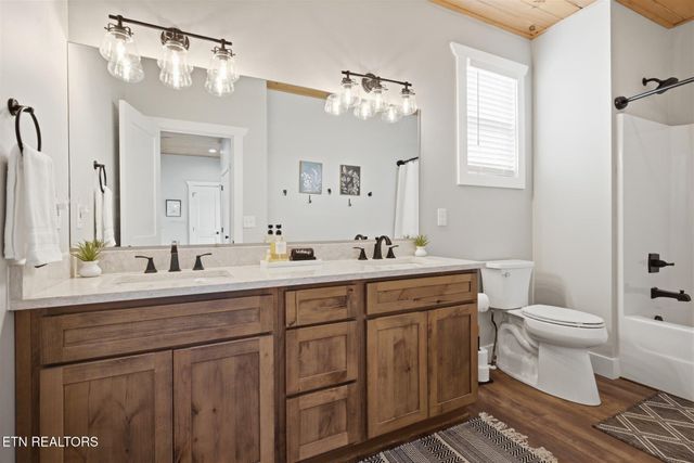 2243 Shinbone Rd, Sevierville, TN 37876