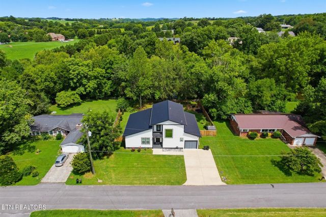 2243 Shinbone Rd, Sevierville, TN 37876