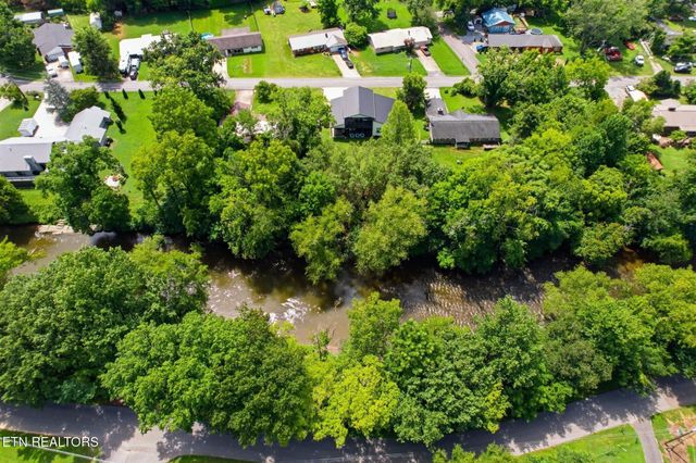 2243 Shinbone Rd, Sevierville, TN 37876
