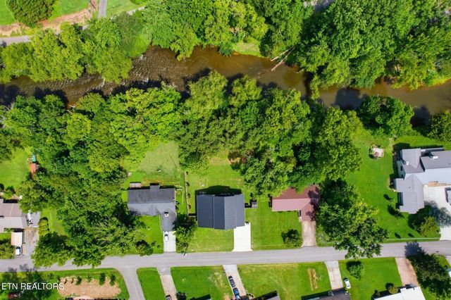2243 Shinbone Rd, Sevierville, TN 37876