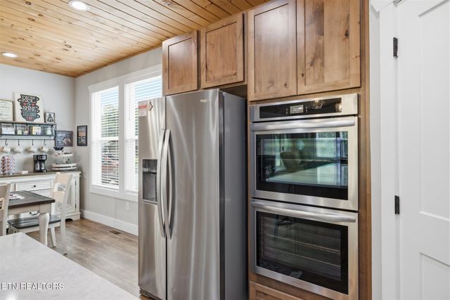 2243 Shinbone Rd, Sevierville, TN 37876