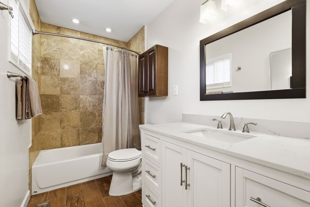 20053 S Rosewood Drive, Frankfort, IL 60423