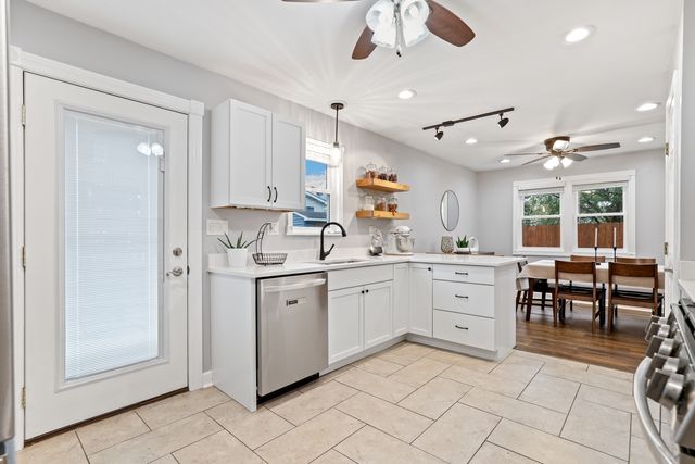 20053 S Rosewood Drive, Frankfort, IL 60423