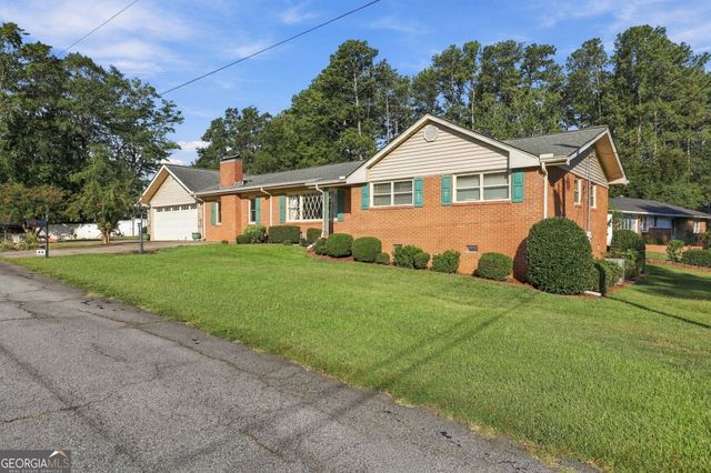 49 Jones Street, Toccoa, GA 30577